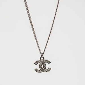 Pre Owned Chanel CC Crystal Logo Necklace