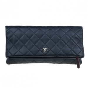Pre Owned Chanel Black Lambskin Beauty CC Clutch
