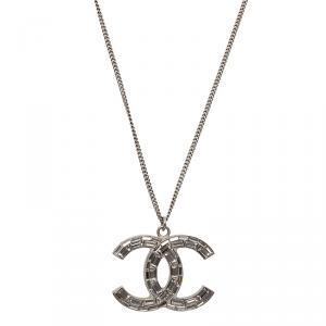 Pre Owned Chanel CC Crystal Silver Tone Pendant Necklace