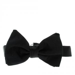 Pre Owned Giorgio Armani Black Silk Classic Bow Tie
