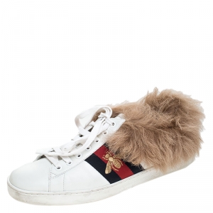 Pre Owned Gucci White Leather and Fur Ace Embroidered Bee Low Top Sneaker Size 42