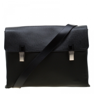 Louis Vuitton Black Fabric and Taiga Leather Saratov GM Messenger Bag