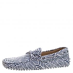 Pre Owned Tod's Blue and White Printed Leather Bow Loafers Size 43