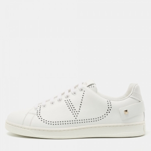 Pre Owned Valentino White Perforated Leather Backnet Rockstud Low Top Sneakers Size 42