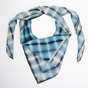 مملوكة مسبقًا Giorgio Armani Silk Square Scarf
