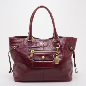مملوكة مسبقًا Prada Burgundy Glazed Leather Tote 