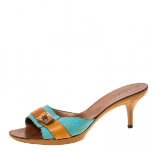 مملوكة مسبقًا Gucci Brown/Blue GG Canvas and Leather Turnlock Detail Slides Sandals Size 36