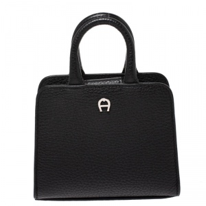 Pre Owned Aigner Black Leather Micro Cybill Crossbody Bag