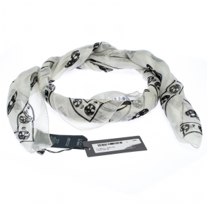 Pre Owned Alexander McQueen White Skull Print Silk Foulard Scarf