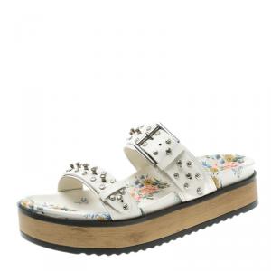 Pre Owned Alexander McQueen White Leather Studded Platform Sandals