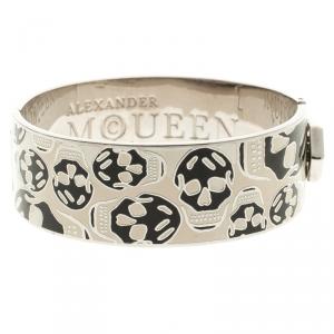 Pre Owned Alexander Mcqueen Black & Cream Enamel Skull Silver Tone Wide Bracelet