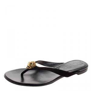 Pre Owned Alexander McQueen Black Suede Crystal Embellished Skull Flat Thong Sandals Size 35