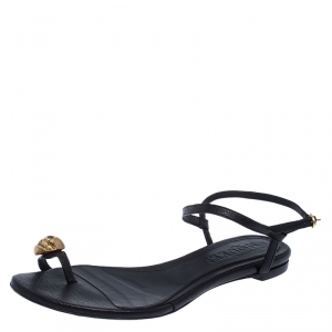 Pre Owned Alexander McQueen Black Leather Skull Toe Ring Sandals Size 37