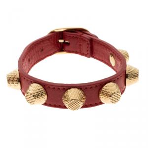 مملوكة مسبقًا Balenciaga Arena Giant Red Leather Gold Tone Studded Bracelet M