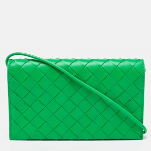 Pre Owned Bottega Veneta Green Intrecciato Leather Wallet on Strap