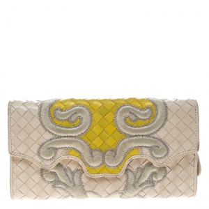 Pre Owned Bottega Veneta Light Beige Intrecciato Embroidered Leather Continental Wallet