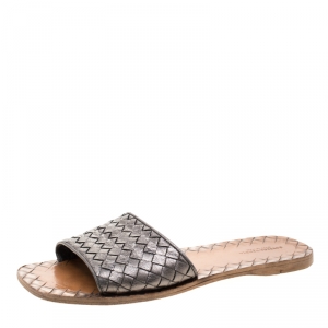 Pre Owned Bottega Veneta Metallic Green Leather Intrecciato Flat Slides Size 39