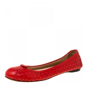 Pre Owned Bottega Veneta Red Intrecciato Leather Ballet Flats Size 39