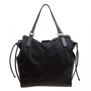 مملوكة مسبقًا Burberry Black Nylon Drawstring Shopper Tote