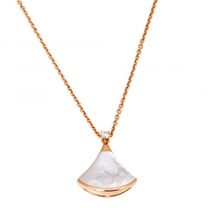 Bvlgari Divas' Dream Diamond Mother of Pearl 18K Rose Gold Pendant Necklace