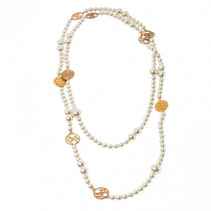 Pre Owned CH Carolina Herrera A Day For Love Faux Pearl Long Station Necklace