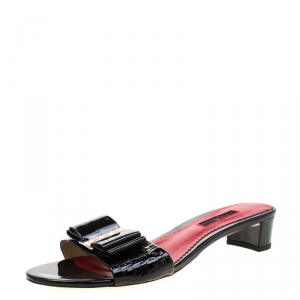 Pre Owned Carolina Herrera Black Patent Leather Slides Size 40