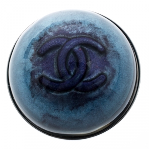 مملوكة مسبقًا Chanel CC Bicolor Shimmer Inlay Dome Brooch