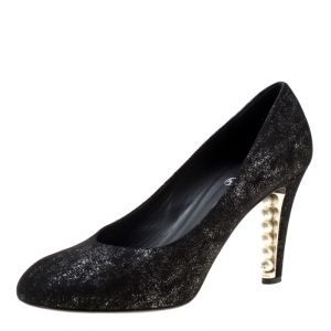 Pre Owned Chanel Black Textured Suede Faux Pearl Embellished Heel Pumps Size 40.5