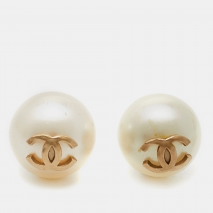 Pre Owned Chanel CC Faux Pearl Gold Tone Stud Earrings