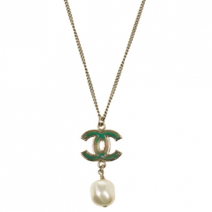 Pre Owned Chanel CC Mother of Pearl and Dangle Pearl Necklace