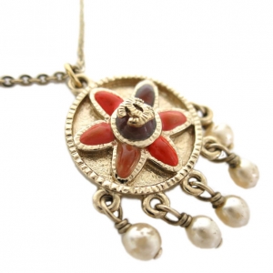 Pre Owned Chanel Flower Motif Enamel Medal Pendant Necklace with Dangling Faux Pearls
