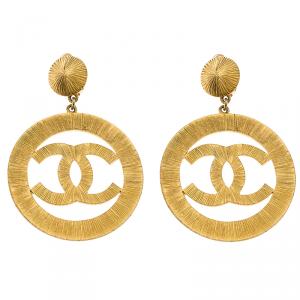 مملوكة مسبقًا Chanel Vintage CC Sunburst Icon Gold Tone Clip-on Hoop Earrings