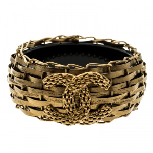 مملوكة مسبقًا Chanel CC Gold Tone Basketweave & Resin Wide Bangle Bracelet