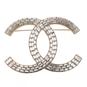 مملوكة مسبقًا Chanel CC Baguette Crystal Embellished Gold Tone Brooch