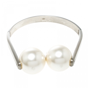 مملوكة مسبقًا Chanel Double Pearl Silver Tone Choker Necklace