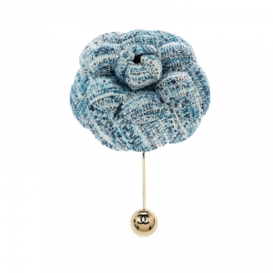 Pre Owned Chanel Camellia Blue Tweed Gold Tone Brooch