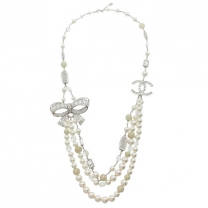 Pre Owned Chanel Pearl Crystal Bow Necklace Belt