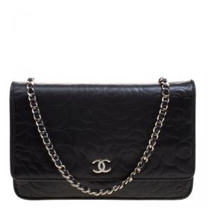Pre Owned حقيبة كلتش شانيل WOC جلد نق ش كاميليا سوداء