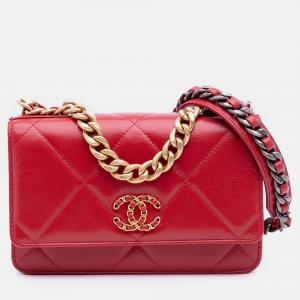 Pre Owned Chanel Red Quilted Goatskin 19 Wallet on Chain