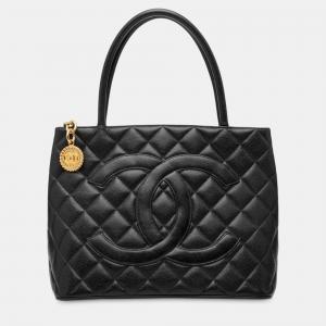 مملوكة مسبقًا حقيبة يد شانيل ميداليون كافيار أسود