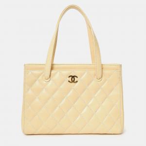 مملوكة مسبقًا Chanel 2004-05 Beige Leather Wild Stitch Surpique Tote Bag