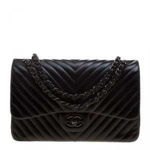 Pre Owned Chanel Black Leather Chevron Jumbo Classic Double Flap Bag