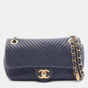 Pre Owned Chanel Chevron V-Stitch Shoulder Bag Leather Navy