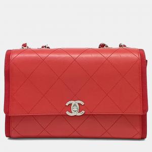 Pre Owned Chanel Red Leather chain shoulder bag