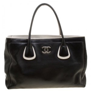 مملوكة مسبقًا Chanel Black/White Leather Executive Cerf Tote 