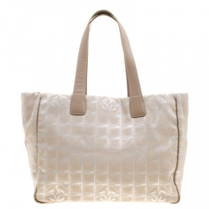 Pre Owned Chanel Beige Nylon Travel Line Tote