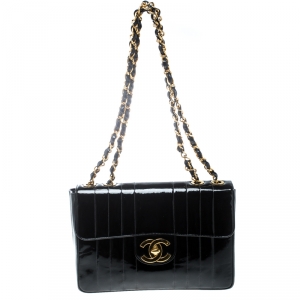 Pre Owned حقيبة شانيل قلاب كلاسيكية فينتدج جومبو جلد لامعة مبطنة عمودية سوداء