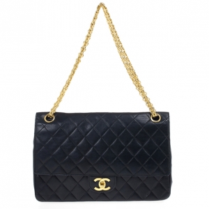 Pre Owned Chanel Vintage Black Medium Lambskin Flap Bag