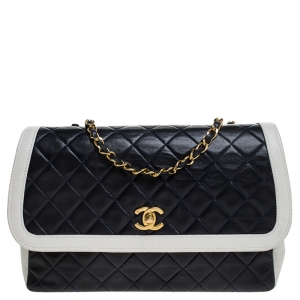 مملوكة مسبقًا Chanel Navy/White Quilted Leather Medium Classic Shoulder Bag