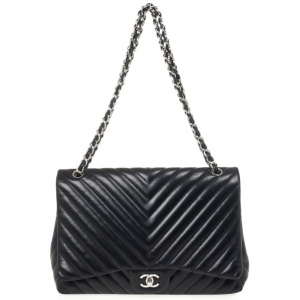 Pre Owned Chanel Black Quilted Leather Chevron Jumbo Flap Bag